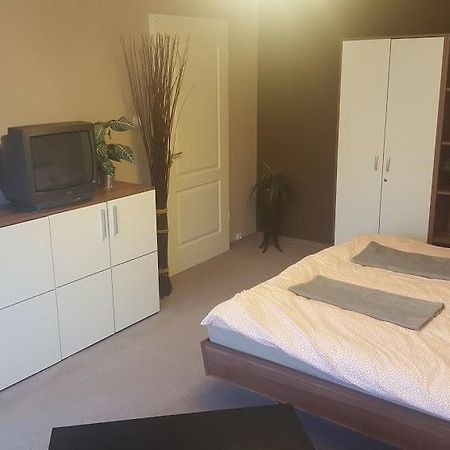 Obuda Apartment Boedapest Buitenkant foto