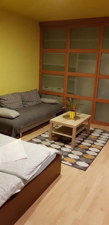 Obuda Apartment Boedapest Buitenkant foto